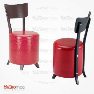 Kırmızı puf sandalye