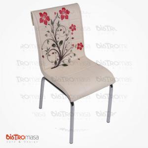 Krem kırmızı çiçekli petli sandalye