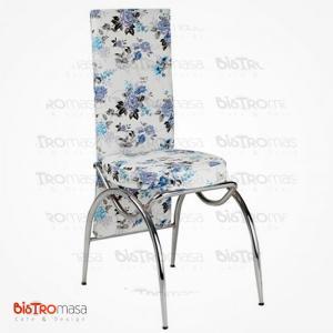 Mavi çiçekli metal sandalye
